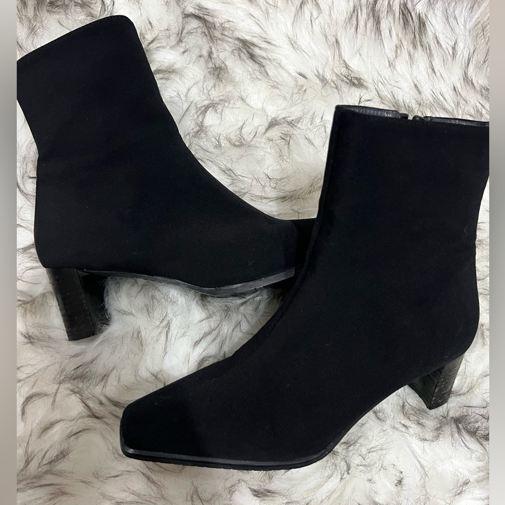 Stuart Weitzman Gore Tex Ankle Boots size 5